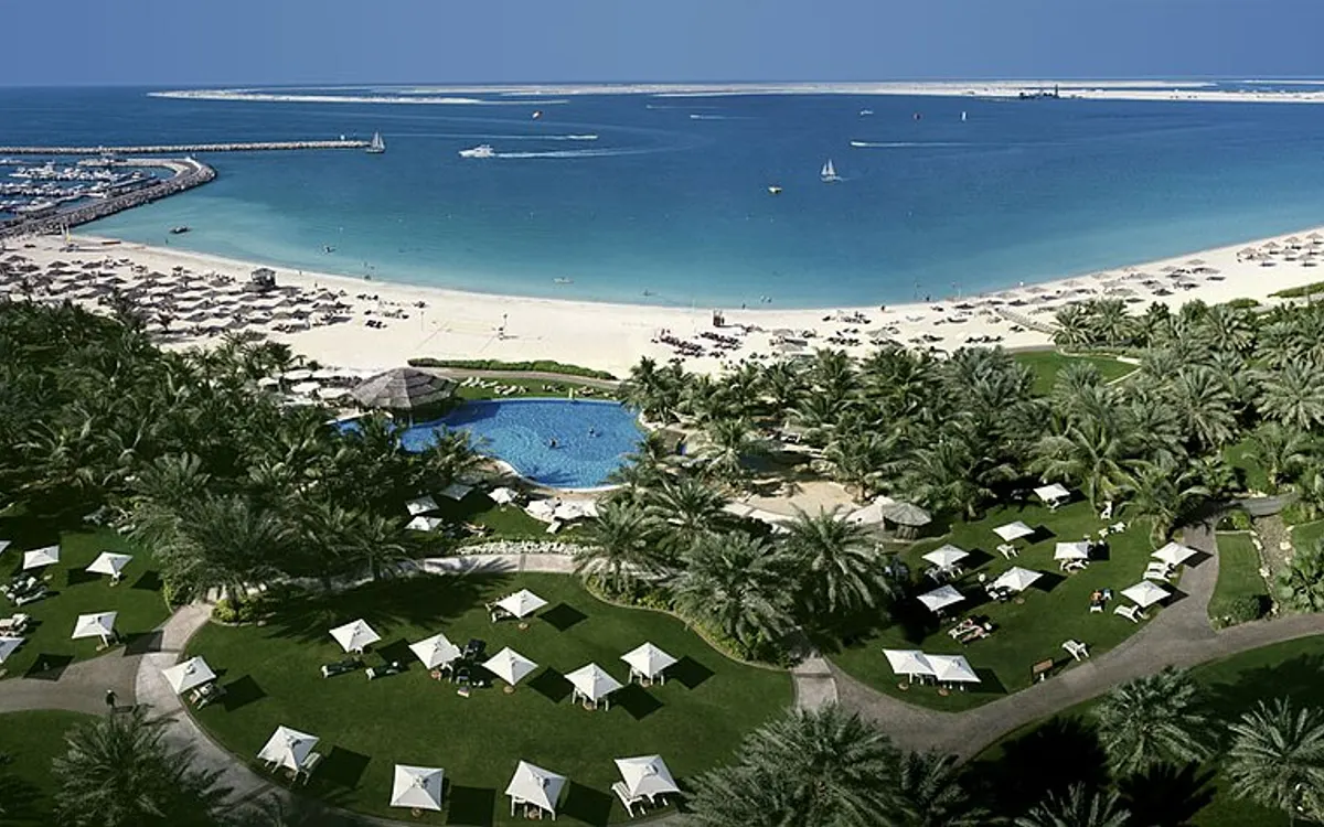 Le Meridien Mina Seyahi Beach Resort